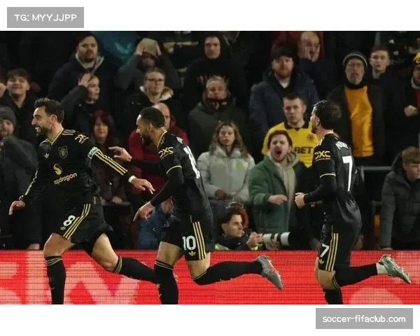 切尔西十人作战遭伯恩利绝平 争四前景因红牌事件蒙上阴影 切尔西十人作战遭伯恩利绝平 争四前景因红牌事件蒙上阴影